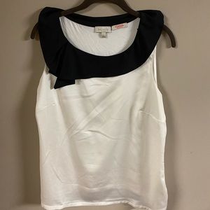 Black collar camisole